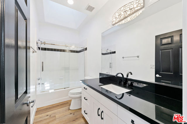 6477 Zuma View Place, Malibu CA: https://media.crmls.org/mediaz/611b7ea8-ffed-4260-815e-c7be0b99951f.jpg