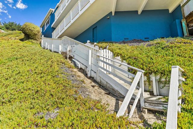 805 The Shore Line, La Selva Beach CA: https://media.crmls.org/mediaz/611baefd-c0c5-4ec1-b86d-fc90fad025f1.jpg