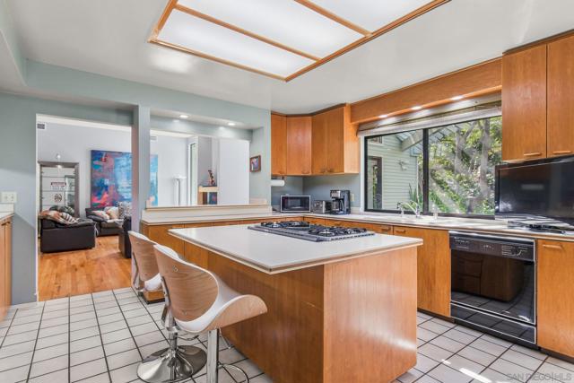 Image 10 of 29 For 5912 La Jolla Blvd