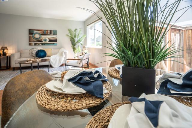 325 San Miguel Ct, Milpitas CA: https://media.crmls.org/mediaz/611ccd08-faf2-4fc0-ab14-262e847c7926.jpg