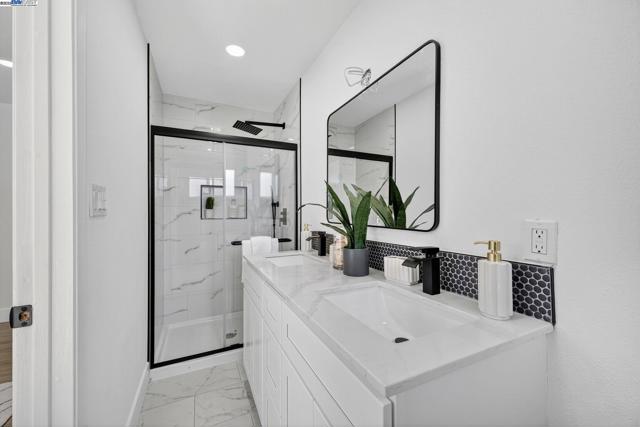 4403 Burke Way, Fremont CA: https://media.crmls.org/mediaz/611d3e52-8528-4af8-8d59-39540fa65216.jpg
