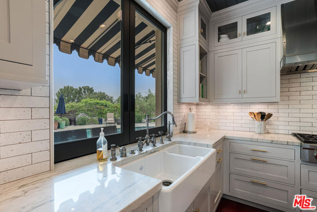 Drew Fenton | 17589 Camino De Yatasto Pacific Palisades CA | MLS: 7491163