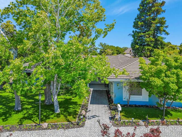 937 Parrott Drive, Hillsborough CA: https://media.crmls.org/mediaz/611d6ed9-943f-422d-80ac-84e9958cffec.jpg