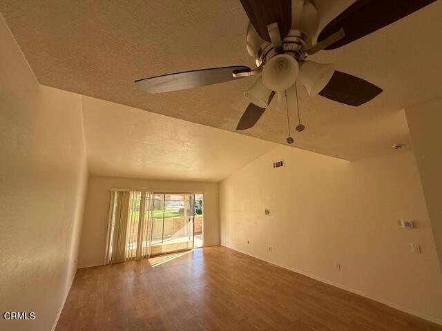 Detail Gallery Image 4 of 13 For 13218 Village 13, Camarillo,  CA 93012 - 2 Beds | 2 Baths