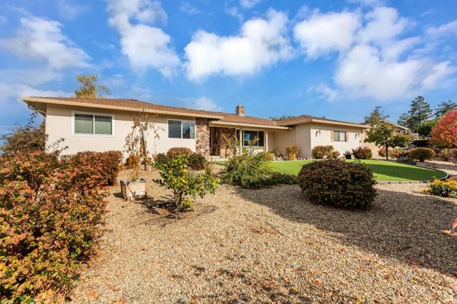 690 Ridgemark Drive, Hollister CA: https://media.crmls.org/mediaz/611fb4c0-2841-442b-85a3-f525c31cf9de.jpg