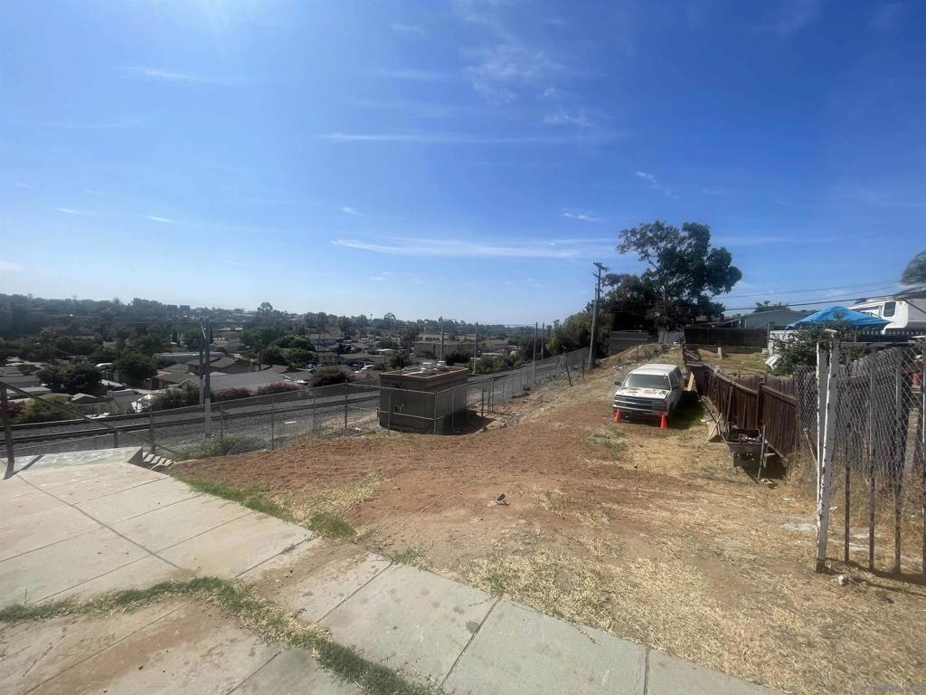 MLS #250043145SD image #14