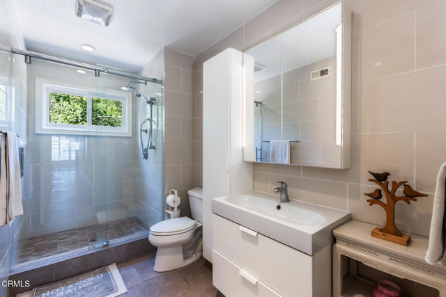 Detail Gallery Image 54 of 73 For 3643 Hampstead Rd, Glendale,  CA 91206 - 8 Beds | 6 Baths