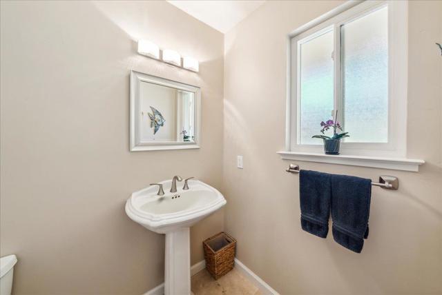 1 Windsor Rise, Monterey CA: https://media.crmls.org/mediaz/6121f8c3-6484-4494-ba05-8cfac6bc8da9.jpg