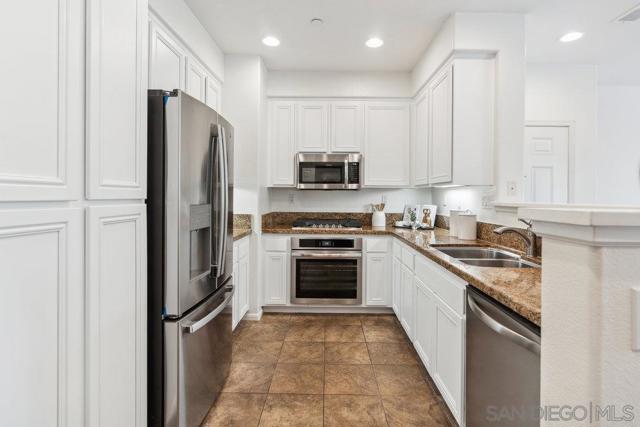 2793 Matera Ln, San Diego CA: https://media.crmls.org/mediaz/612222ad-9db4-4845-925b-2bcd90c3e7ad.jpg