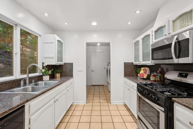 16306 Redwood Lodge Road, Los Gatos CA: https://media.crmls.org/mediaz/61224013-806b-4dfb-b5ef-d7d355319e43.jpg