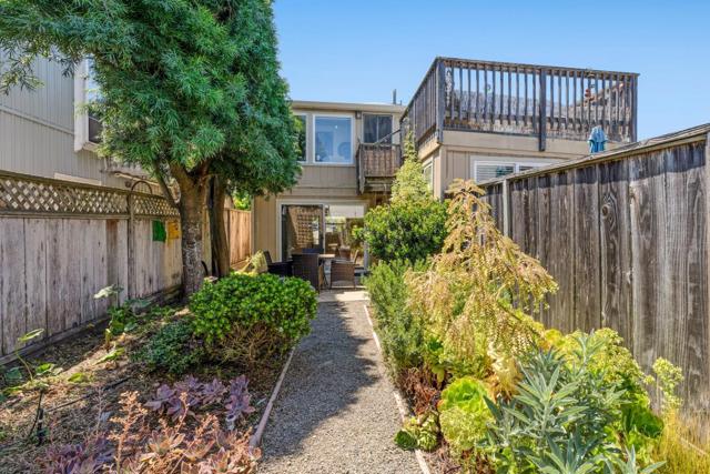 390 36th Avenue, Santa Cruz CA: https://media.crmls.org/mediaz/612345df-daf8-476a-b6fc-89434c3b63a4.jpg