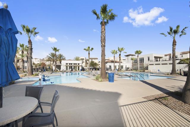 5230 Calle Rockfish, San Diego CA: https://media.crmls.org/mediaz/61249d06-6f42-40ea-8afc-3f62f894623b.jpg