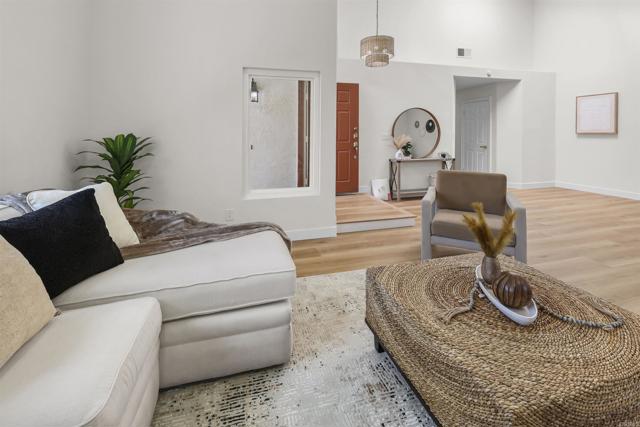 718 Lockwood Place, Oceanside CA: https://media.crmls.org/mediaz/6124ff36-c0b1-4a1f-b47a-e96fa432f1fe.jpg