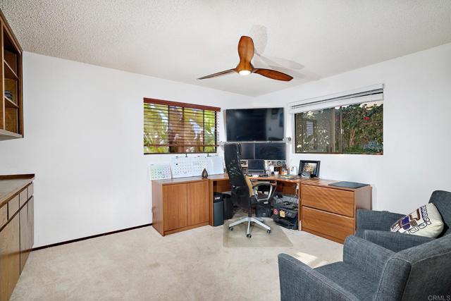 41850 Via Del Gavilan, Fallbrook CA: https://media.crmls.org/mediaz/61252f5e-d4af-4f8e-ad2a-59d6a4eea509.jpg