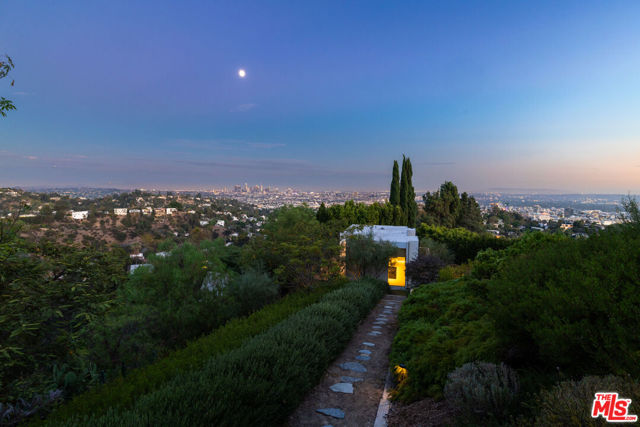 3 Bed Home for Sale in Los Angeles, California