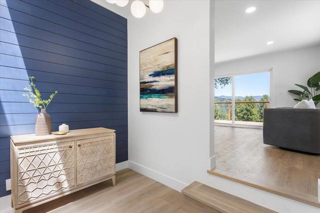 17060 Lon Road, Los Gatos CA: https://media.crmls.org/mediaz/612640db-9d2b-446b-baac-fda02511ac2a.jpg
