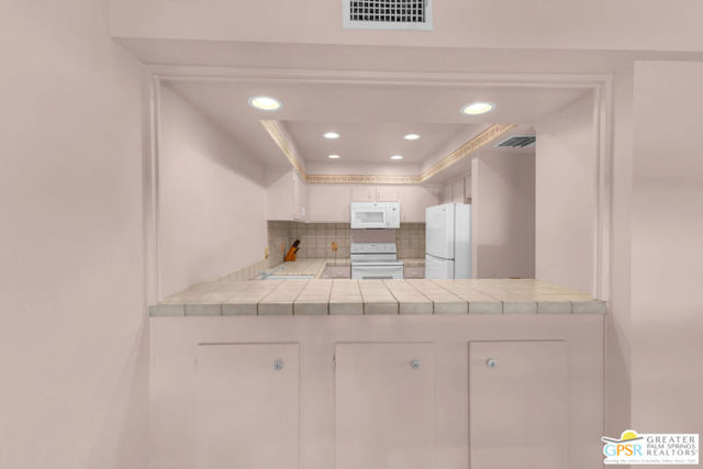 2696 S Sierra Madre, Palm Springs CA: https://media.crmls.org/mediaz/6126b87c-fa07-40a5-92ba-ca799335765f.jpg