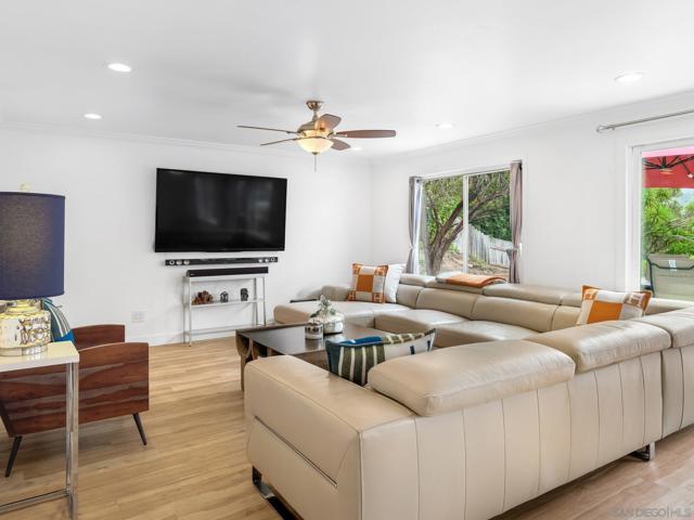 14813 Morningside Dr, Poway CA: https://media.crmls.org/mediaz/6127cce7-31b4-4728-b6b4-a789ce94f4fb.jpg