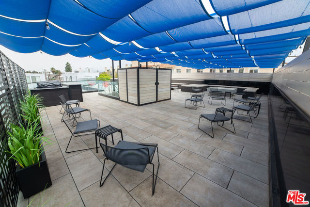 14 Brooks Avenue, Venice CA: https://media.crmls.org/mediaz/612946bf-cb26-41c6-af3c-b074e849d455.jpg
