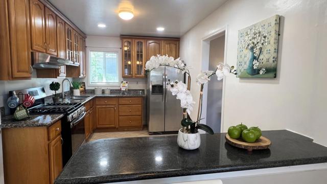 15958 Via Descanso, San Lorenzo CA: https://media.crmls.org/mediaz/6129f1e3-bb4a-4b79-b841-c54c85f19bb5.jpg