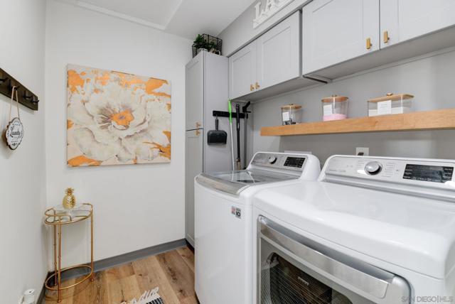 13555 Sagewood Dr, Poway CA: https://media.crmls.org/mediaz/612a1179-ec60-4f06-9dba-62d18d44ca63.jpg