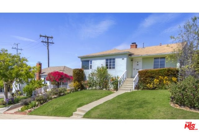 Image 2 for 12327 Stanwood Dr, Los Angeles, CA 90066