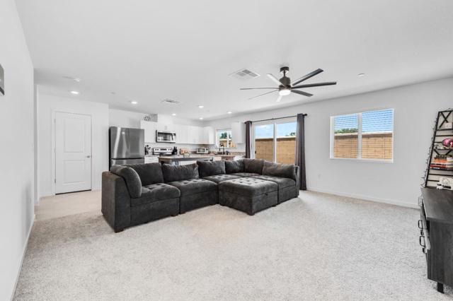 7741 Forestdale Way, Elk Grove CA: https://media.crmls.org/mediaz/612b8a73-02ac-49e8-86b6-2078014db8a8.jpg
