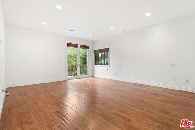4510 Tyrone Avenue, Sherman Oaks CA: https://media.crmls.org/mediaz/612b98fa-b4ae-4b60-8828-df4746952ad4.jpg