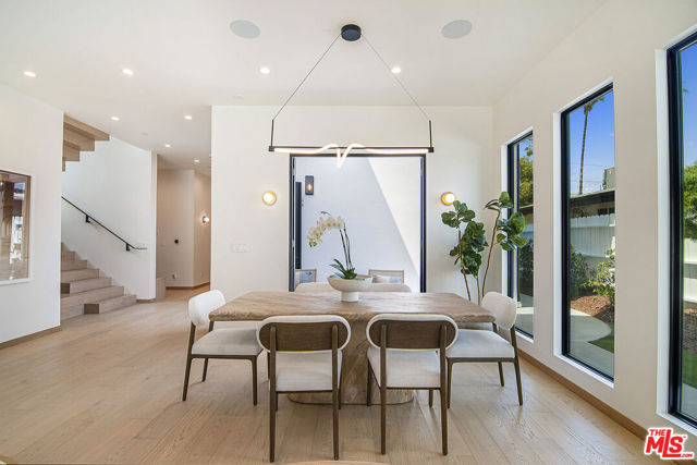 22616 Hatteras Street, Woodland Hills CA: https://media.crmls.org/mediaz/612c1f22-99f0-48f5-a2f3-a6703d5a01bb.jpg