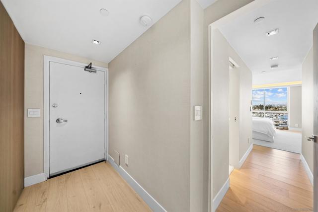 1780 Avenida Del Mundo, Coronado CA: https://media.crmls.org/mediaz/612c5add-626e-45d1-9253-71ba8878398a.jpg