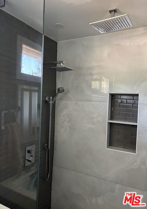 22491 Domingo Road, Woodland Hills CA: https://media.crmls.org/mediaz/612c9fb6-55b9-4dbc-ab4b-517a964072ab.jpg