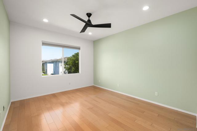 10960 Ivy Hill Dr, San Diego CA: https://media.crmls.org/mediaz/612ca481-ce1c-443d-b794-b28d9a515ac9.jpg