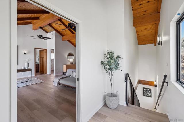 974 Via Hillview, Fallbrook CA: https://media.crmls.org/mediaz/612d5e42-e192-4661-89e7-093029d8540e.jpg