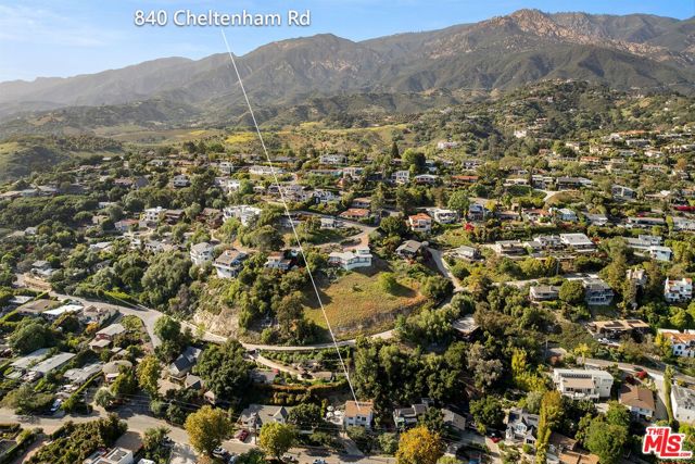 840 Cheltenham Road, Santa Barbara CA: https://media.crmls.org/mediaz/612de444-13da-461b-85f8-445ef9105e7c.jpg