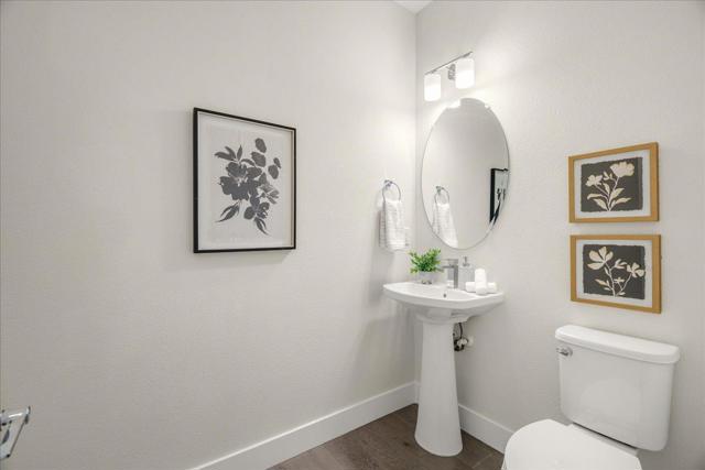 29333 Hub Court, Hayward CA: https://media.crmls.org/mediaz/612e4bc9-099e-46ba-9824-6dbe94df0cce.jpg