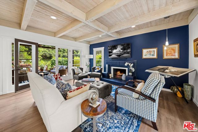 1435 Sycamore Canyon Road, Santa Barbara CA: https://media.crmls.org/mediaz/612e8291-e30f-4df6-9b90-18091e4ba4e9.jpg