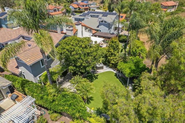 12516 Rougemont Pl, San Diego CA: https://media.crmls.org/mediaz/612ef1ef-2584-4d8f-92ac-d4ac36703d09.jpg