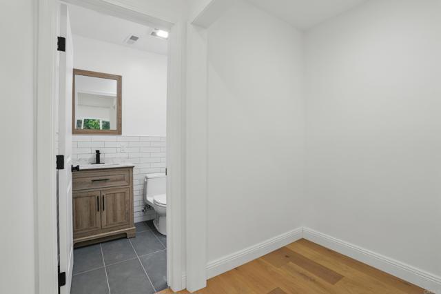 119 Nueva Ave, San Francisco CA: https://media.crmls.org/mediaz/612fc6ce-fcdc-4000-9918-02bd1c420b7d.jpg
