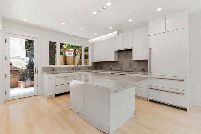 95 Nordhoff Street, San Francisco CA: https://media.crmls.org/mediaz/61300ddd-3517-4ec7-affe-0797891ca629.jpg