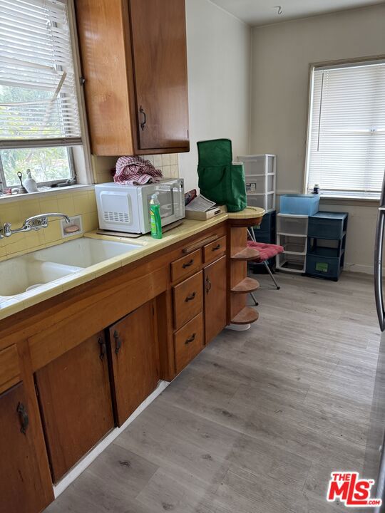 231 California Avenue, Santa Monica CA: https://media.crmls.org/mediaz/613022c3-7276-4f65-9890-641bf5caedb8.jpg