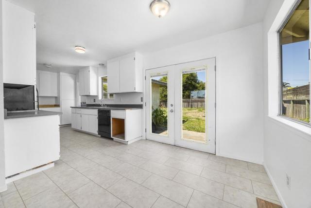 2158 17th Avenue, Santa Cruz CA: https://media.crmls.org/mediaz/6130789b-f899-4993-9da0-030eafac6027.jpg