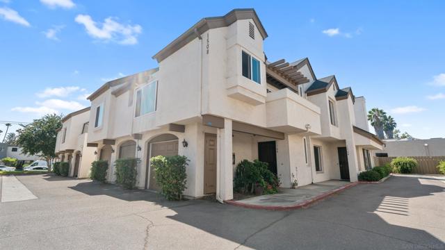 1508 Granite Hills, El Cajon CA: https://media.crmls.org/mediaz/6130a9fe-1cbb-4840-b2bd-f3a37d4a2342.jpg