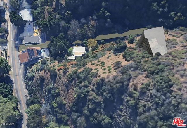 10431 Unknown Street, Los Angeles CA: https://media.crmls.org/mediaz/61317a6b-e89d-483c-8843-5c22b97930f1.jpg