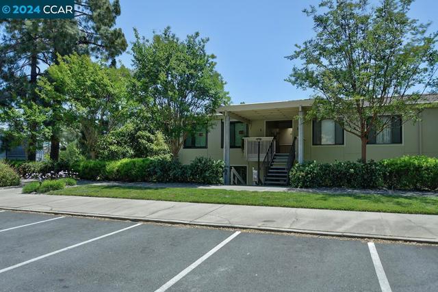 1935 Golden Rain Rd, Walnut Creek, California 94595, 2 Bedrooms Bedrooms, ,2 BathroomsBathrooms,Condominium,For Sale,Golden Rain Rd,41063529