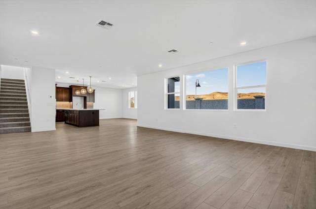 6012 Big Sky Drive, Fairfield CA: https://media.crmls.org/mediaz/613307d7-2a4b-4067-aa49-fdc1154bc2fa.jpg