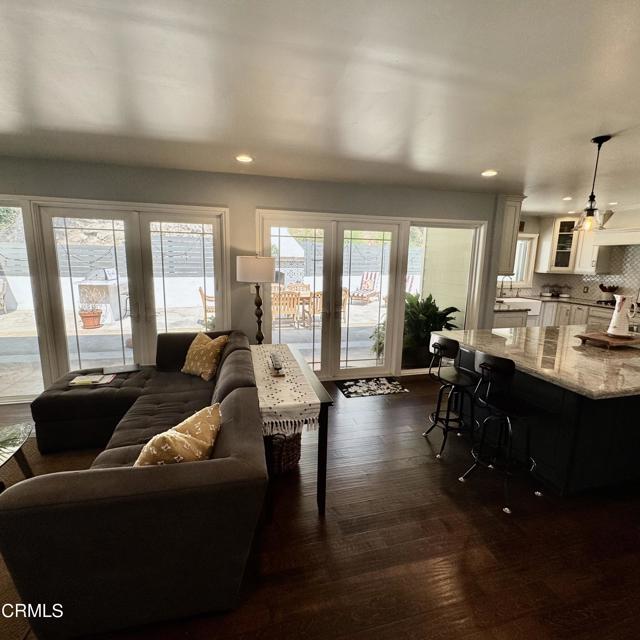 Detail Gallery Image 4 of 54 For 2013 El Vista Ct, Glendale,  CA 91208 - 3 Beds | 3 Baths