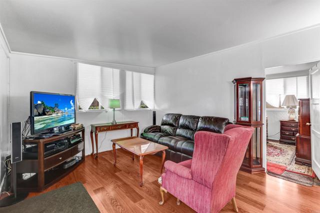 Detail Gallery Image 10 of 27 For 737 41 44th St, San Diego,  CA 92102 - 4 Beds | 2 Baths