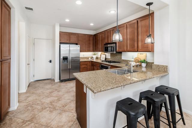 Detail Gallery Image 8 of 36 For 13009 Carita, San Diego,  CA 92130 - 3 Beds | 2/1 Baths