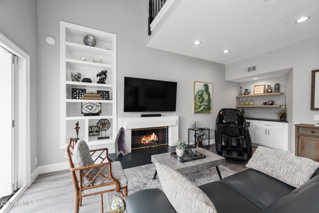 4646 Pine Valley Place, Westlake Village CA: https://media.crmls.org/mediaz/61346a3a-0879-4a99-9e20-f37184fe8c8b.jpg