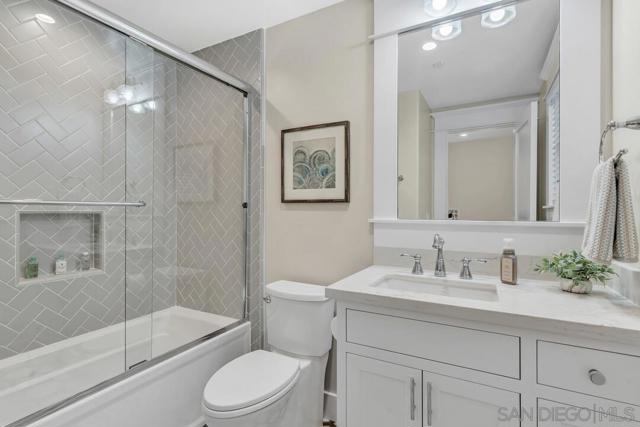 1050 Isabella Ave, Coronado CA: https://media.crmls.org/mediaz/6134910e-5842-4a41-9eeb-049f0d720b03.jpg